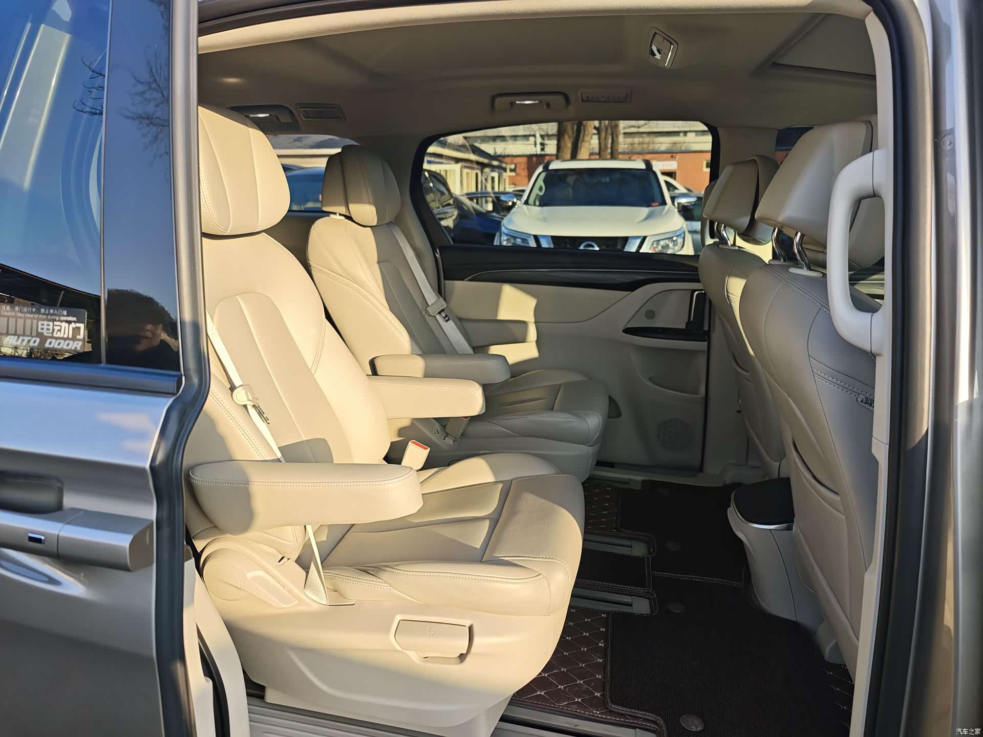 Buick GL8, 2024 11