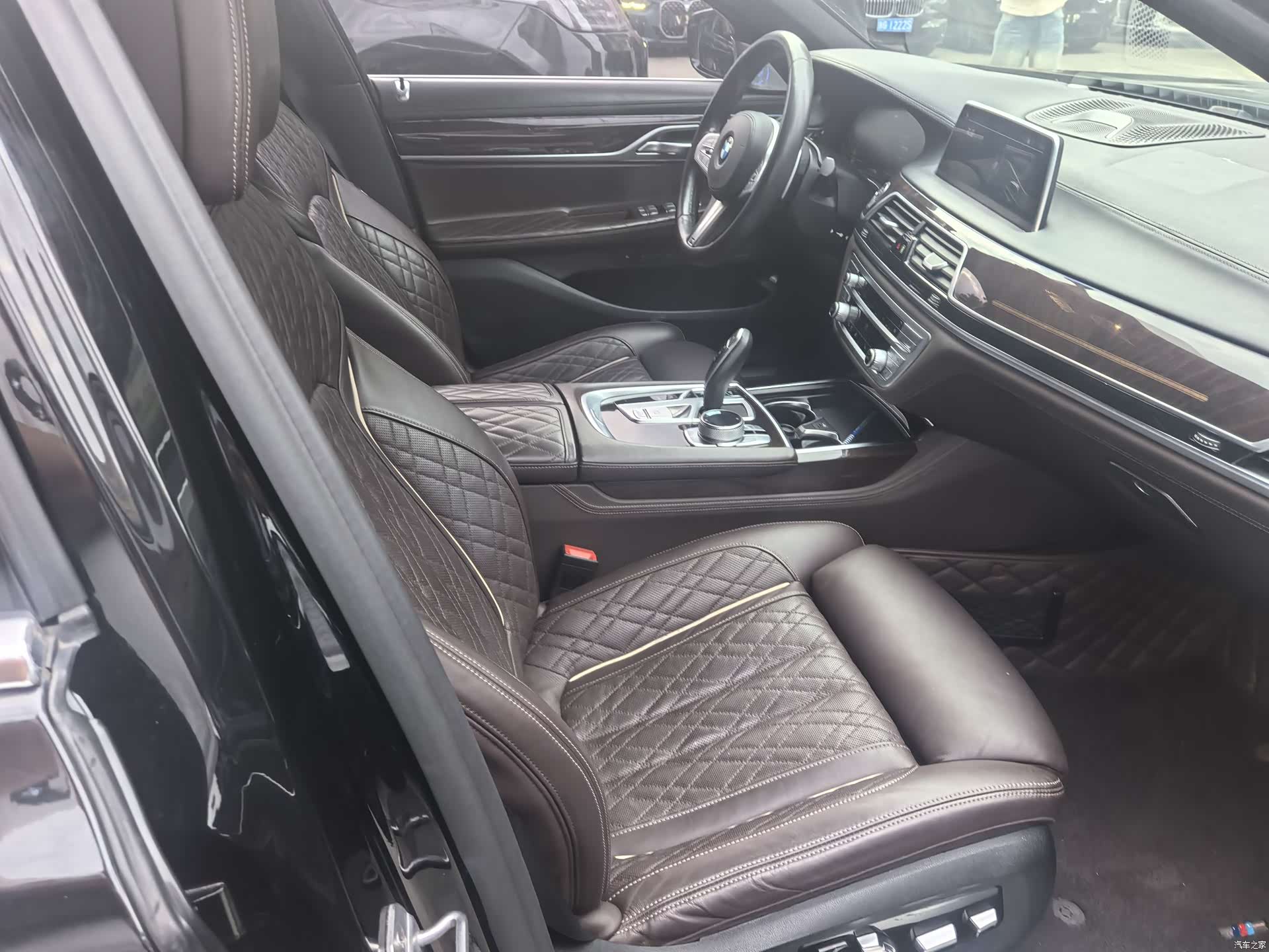 BMW 7 Series, 2019 30