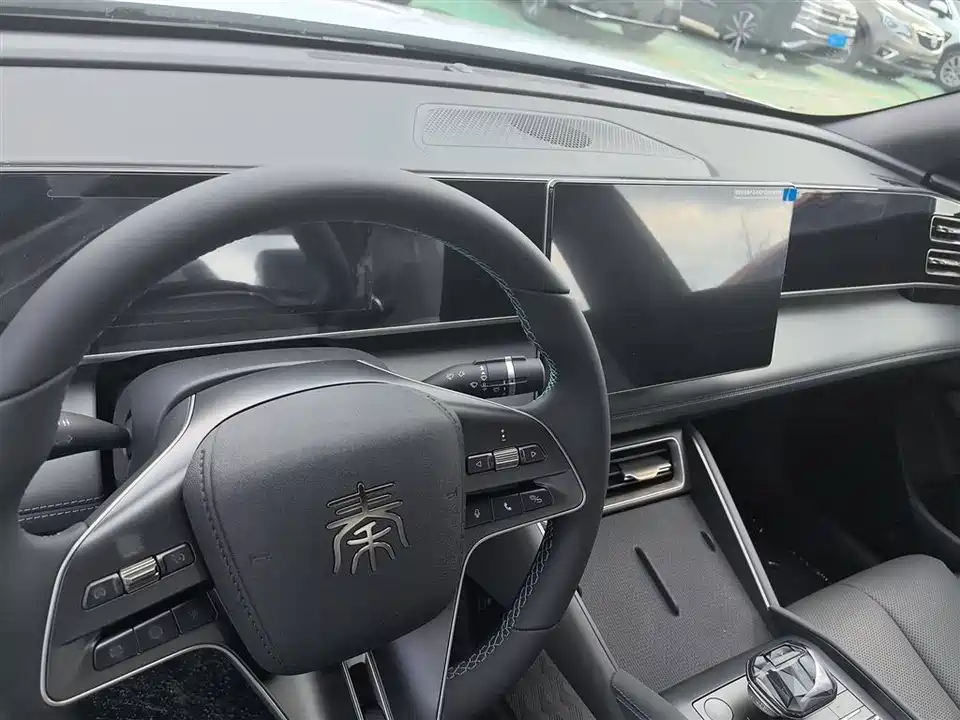 BYD Qin L BYD Qin L
