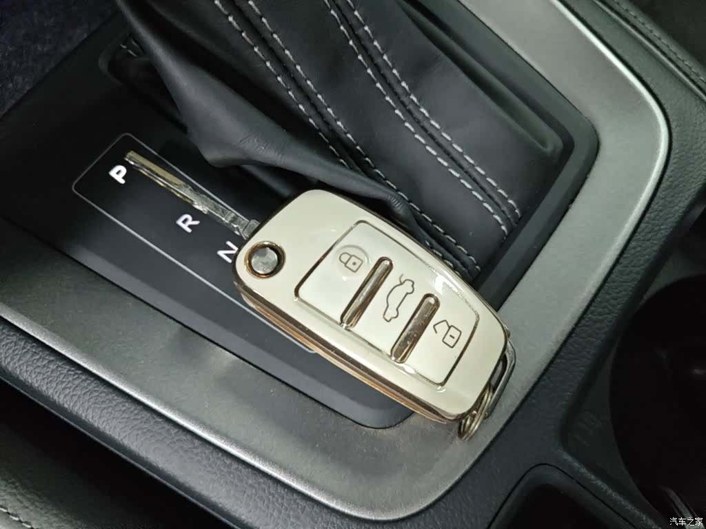 Audi Q3, 2021 9
