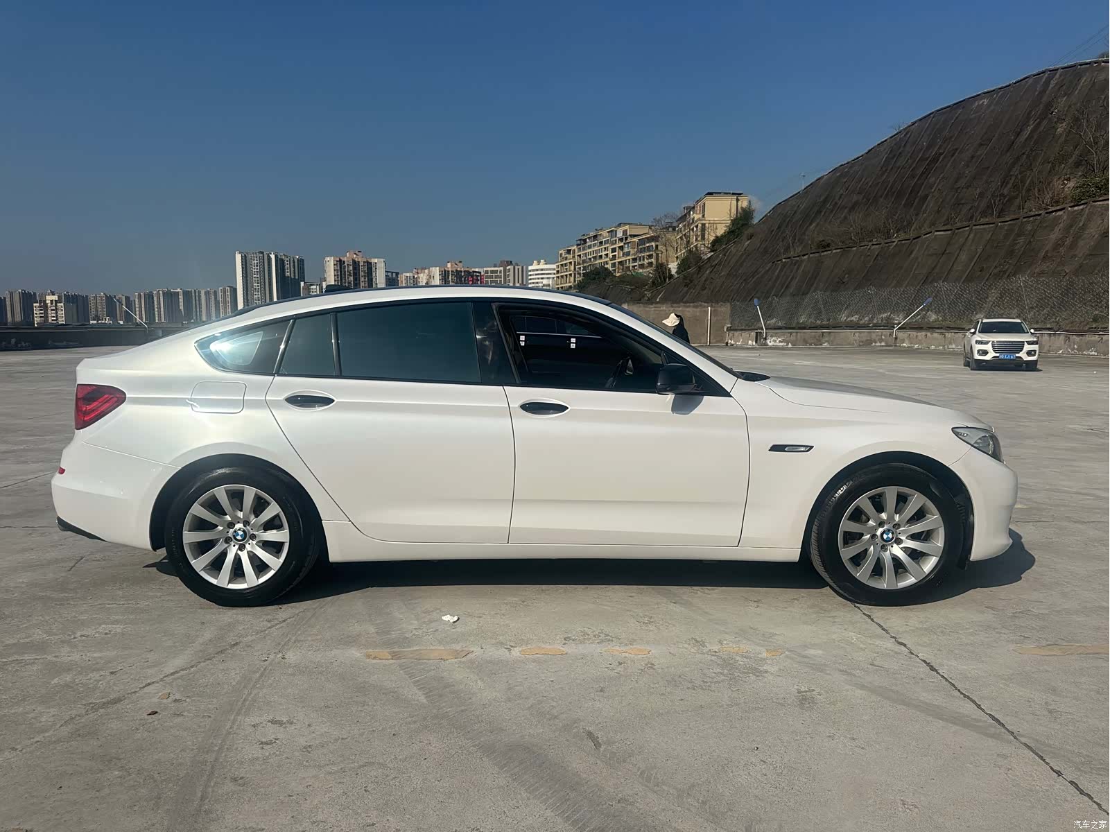 BMW 5 Series, 2011 4