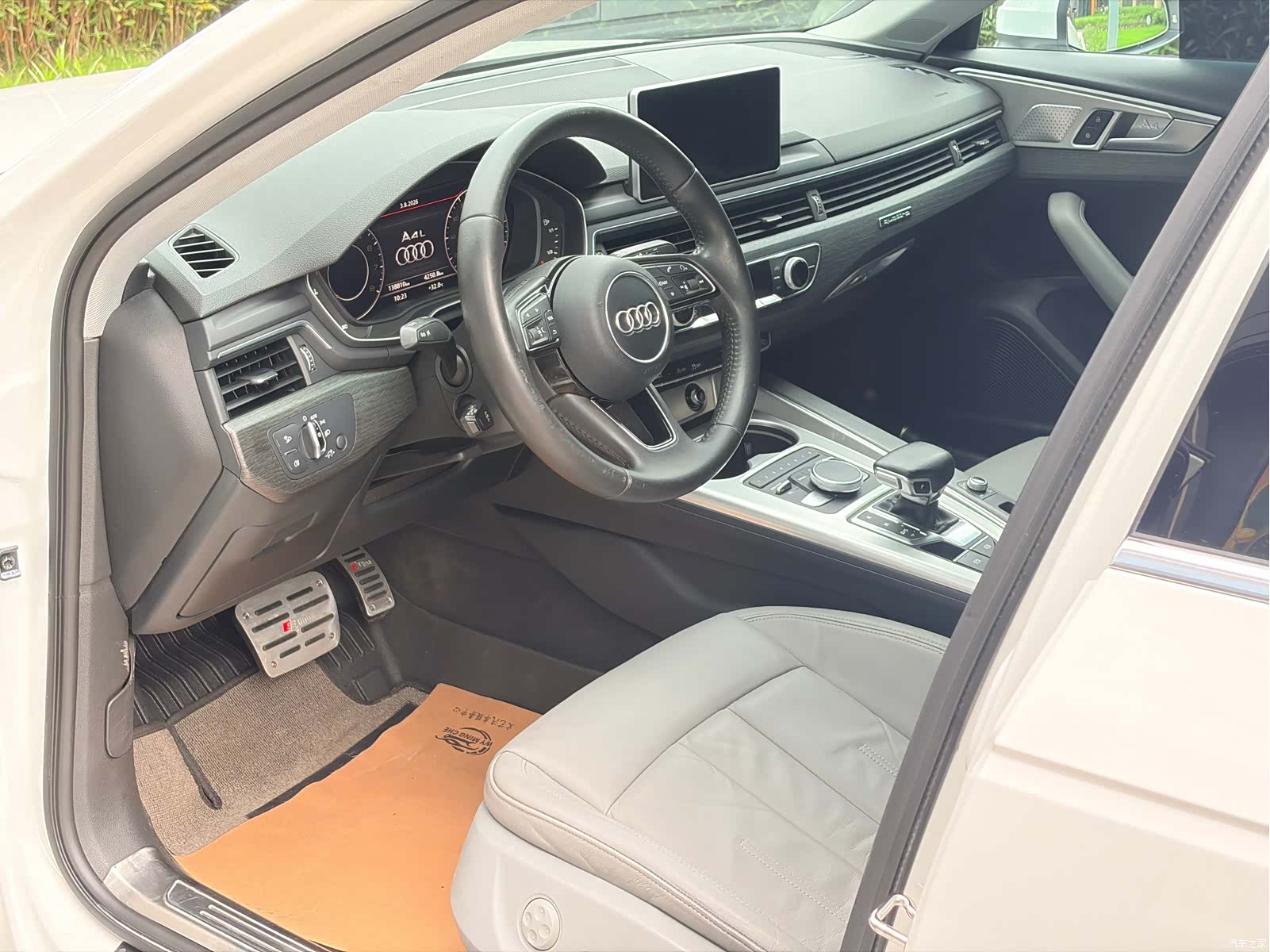 Audi A4L, 2016 4