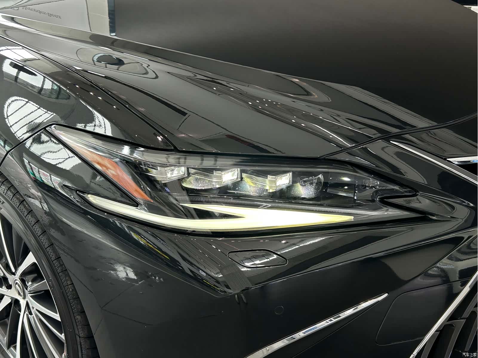 Lexus ES, 2022 14