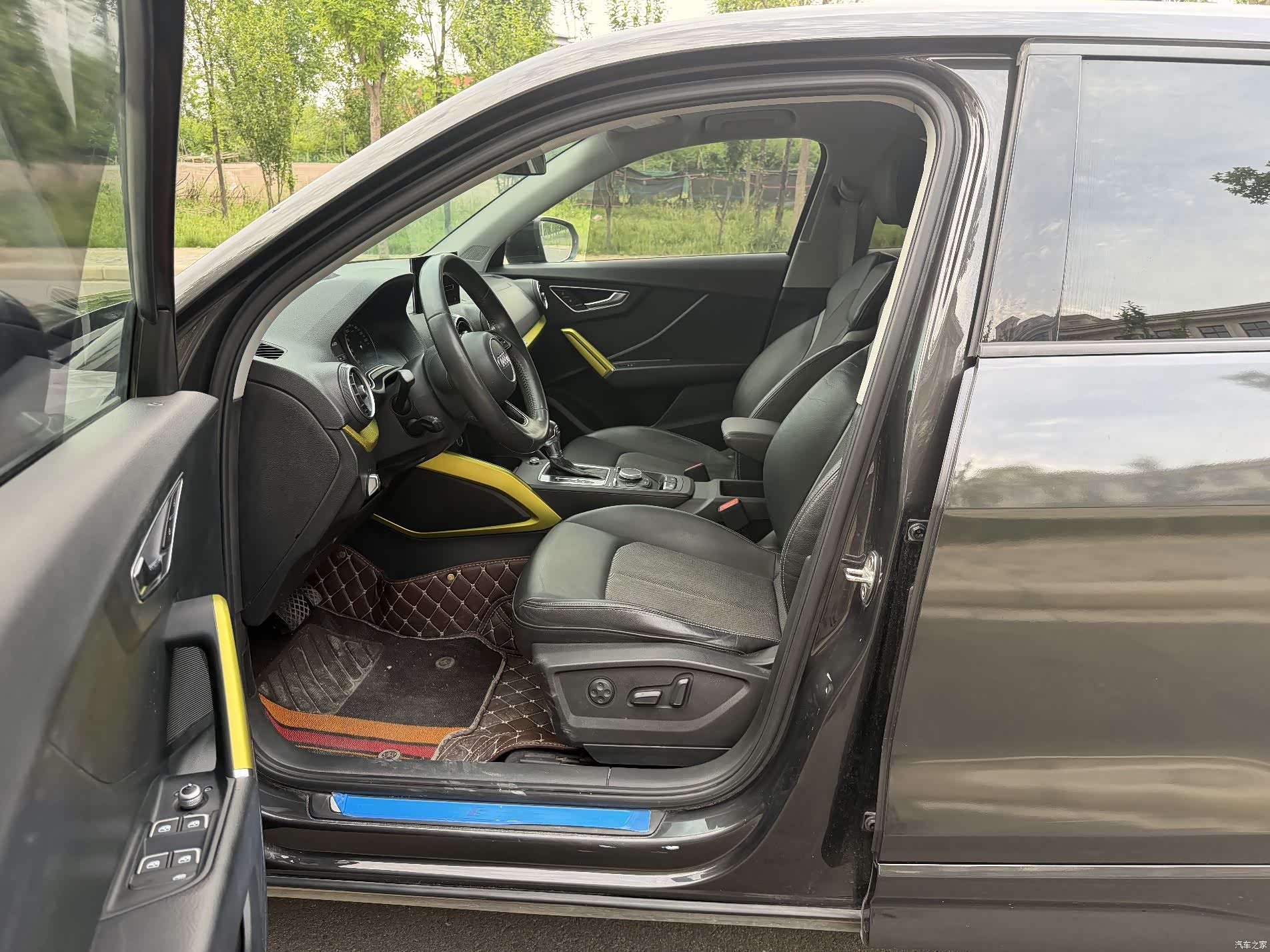 Audi Q2L, 2019 11