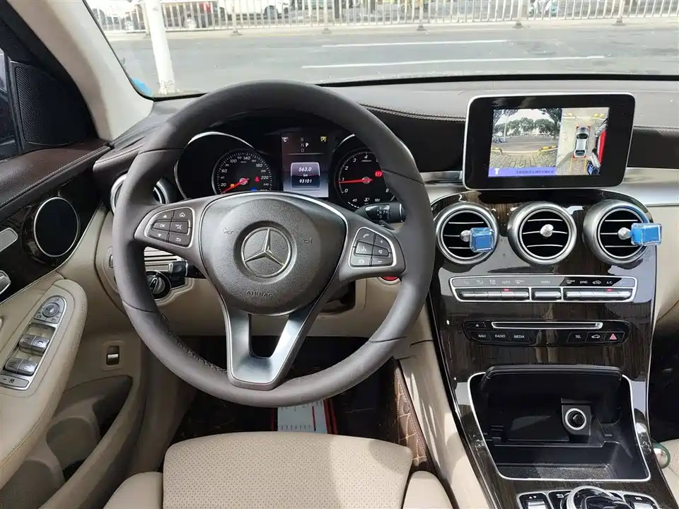 Mercedes-Benz GLC Mercedes-Benz GLC