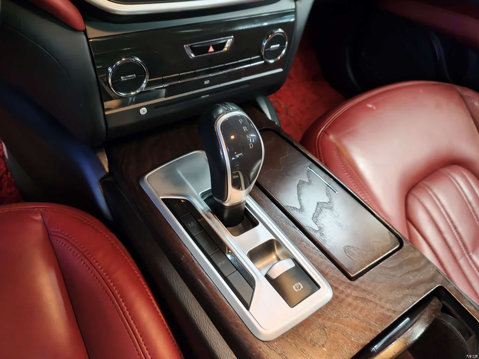 Maserati Ghibli, 2015 11