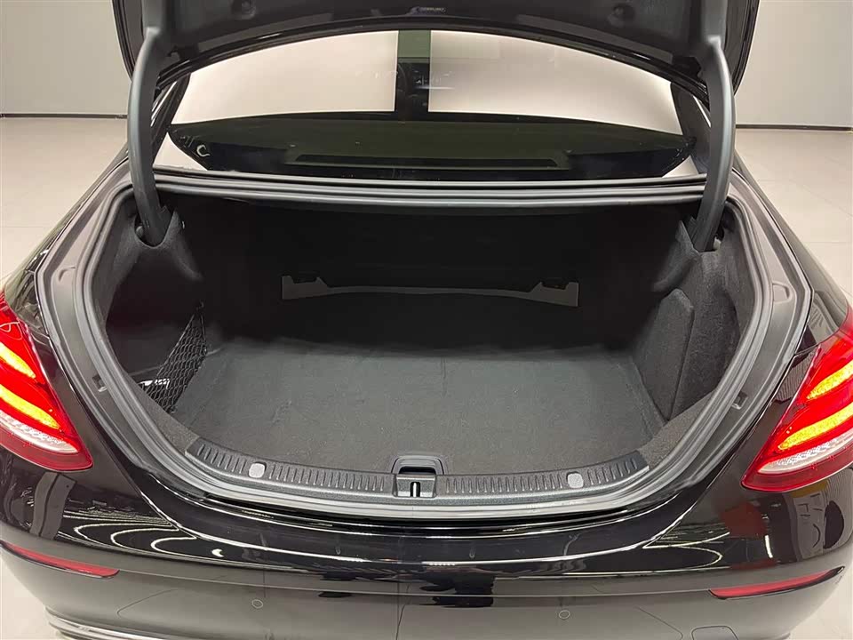 Mercedes-Benz E-class Mercedes-Benz E-class