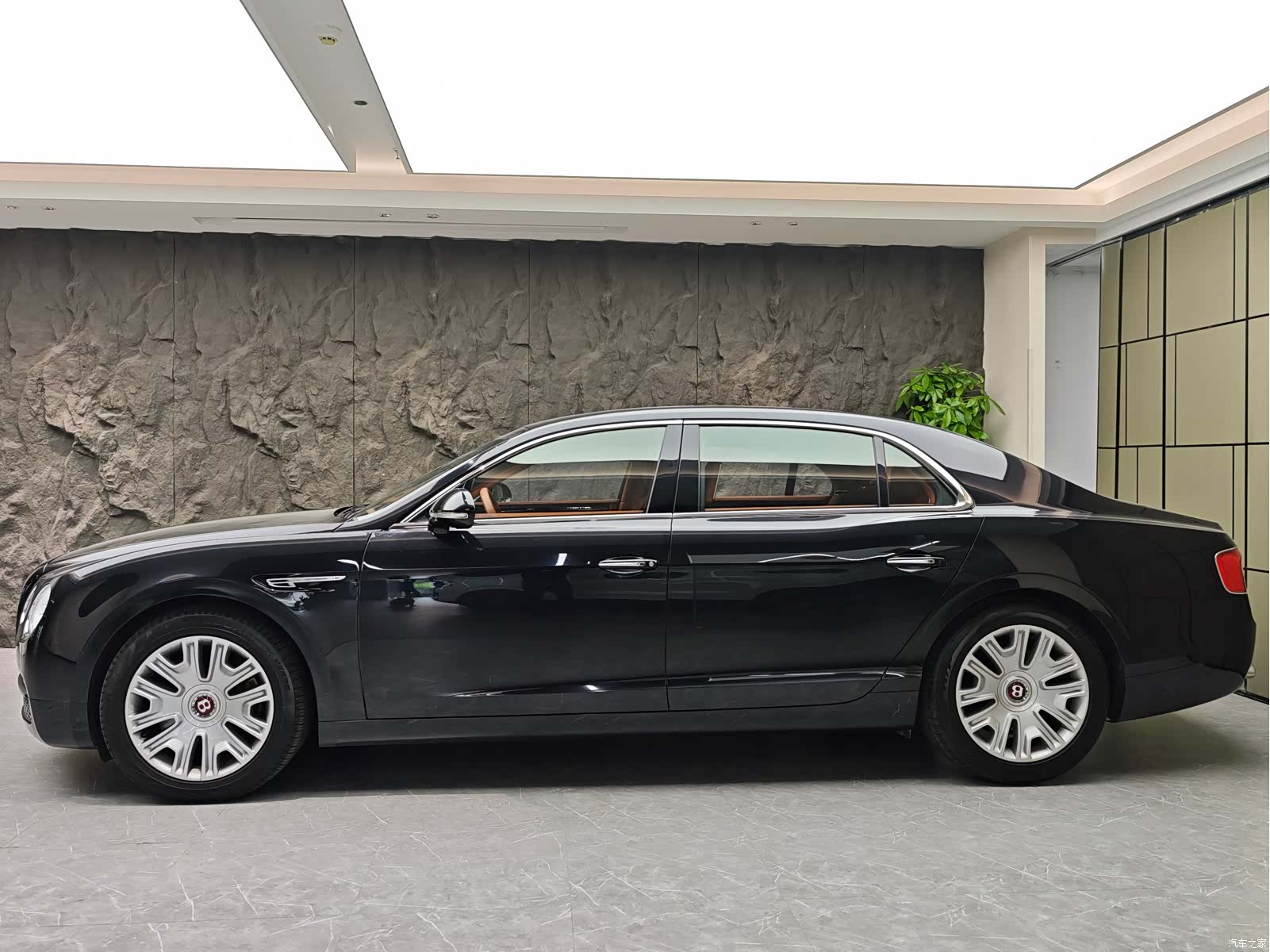 Bentley Flying Spur, 2016 3