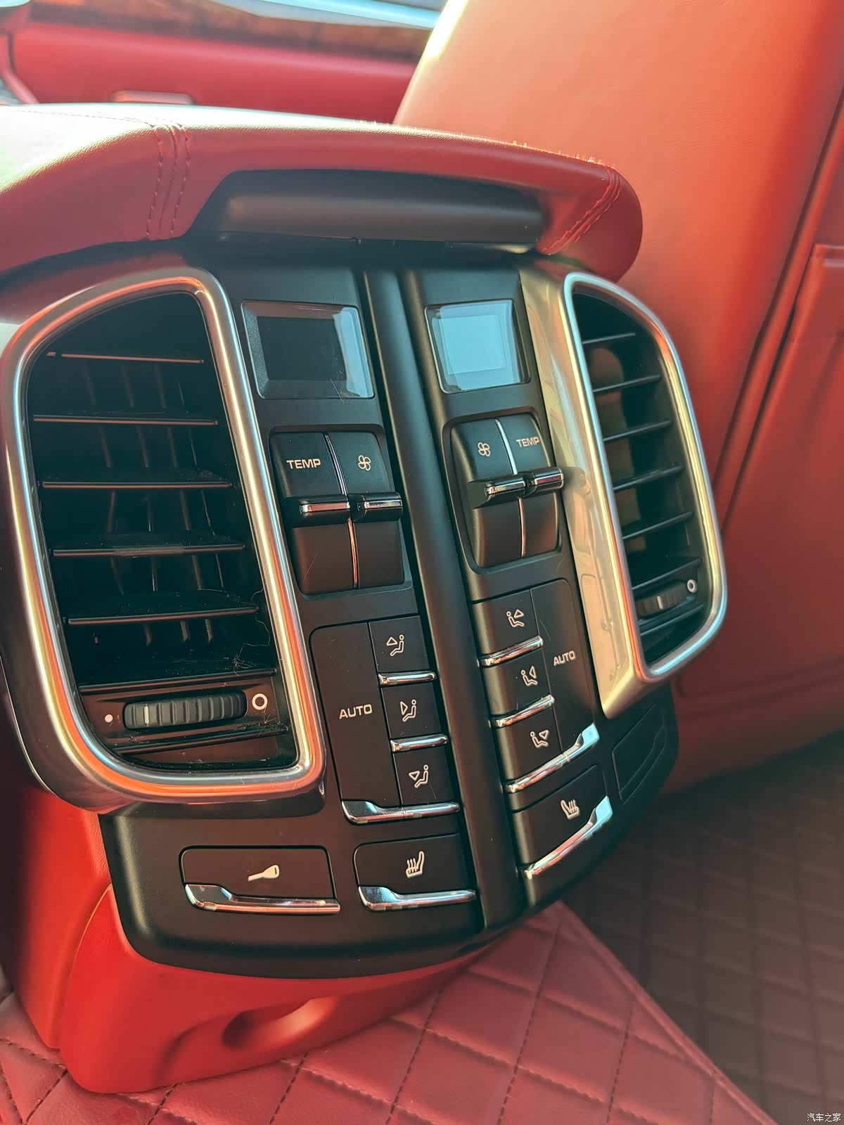 Porsche Cayenne, 2011 19