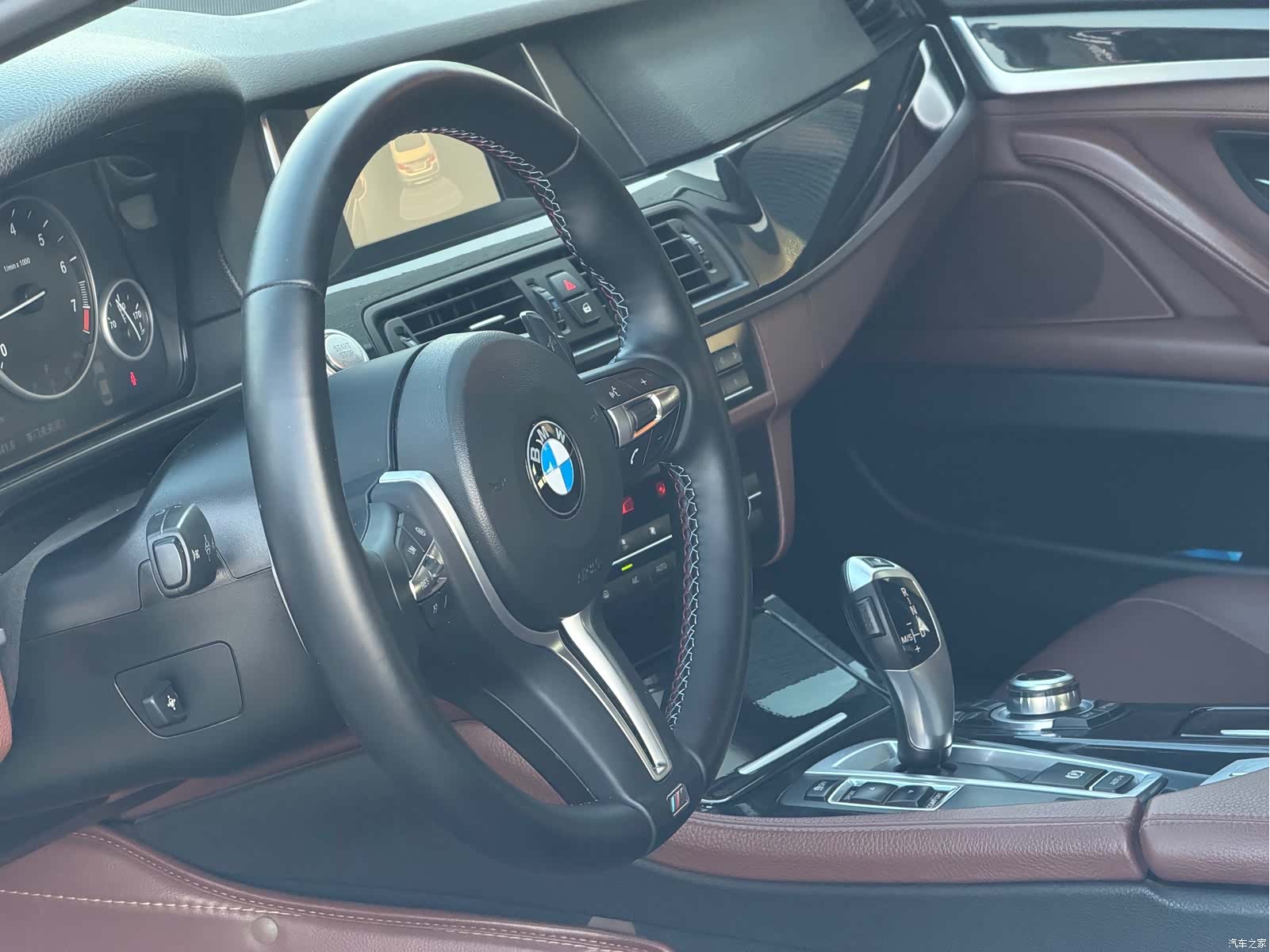 BMW 5 Series, 2015 все фото