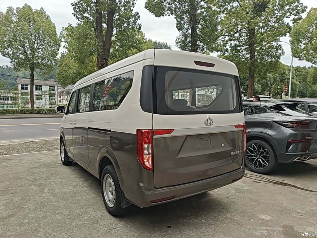 Changan V5, 2024 все фото