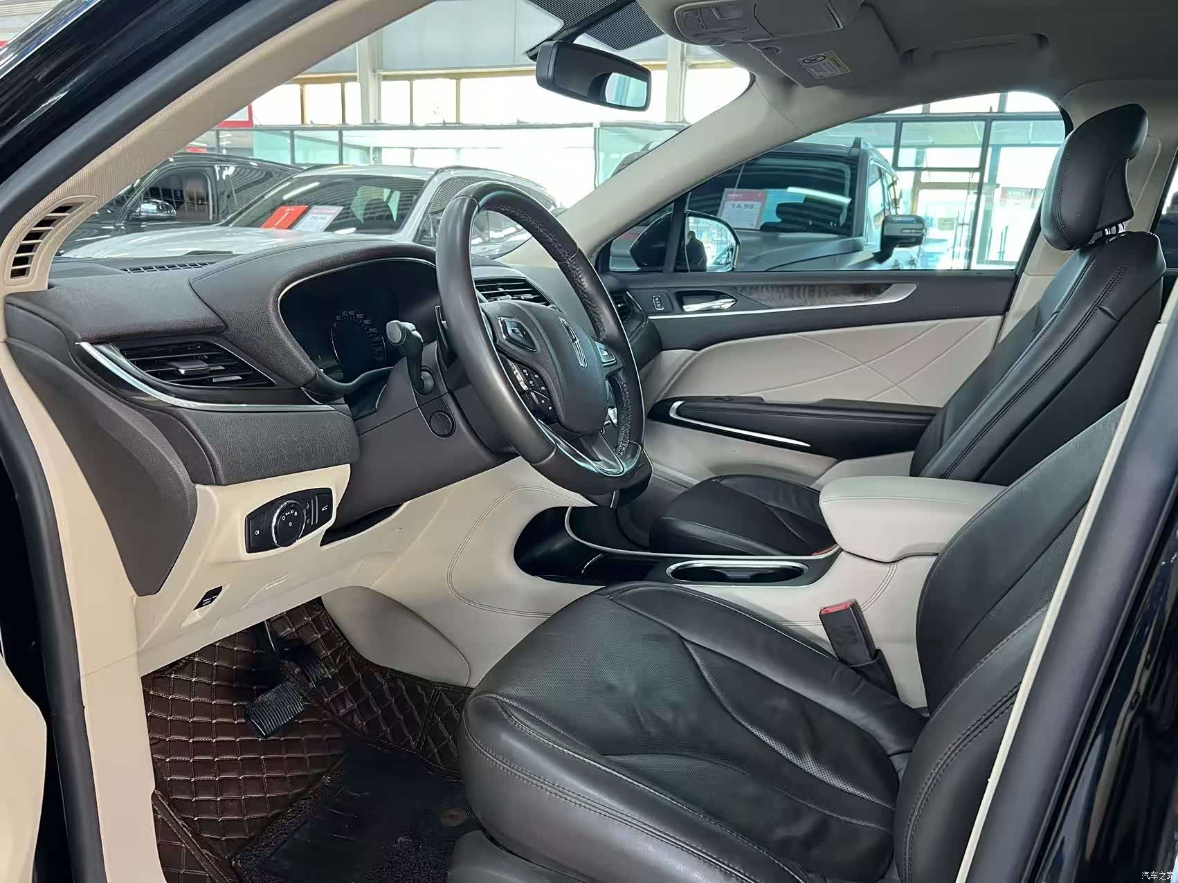 Lincoln MKC, 2020 все фото