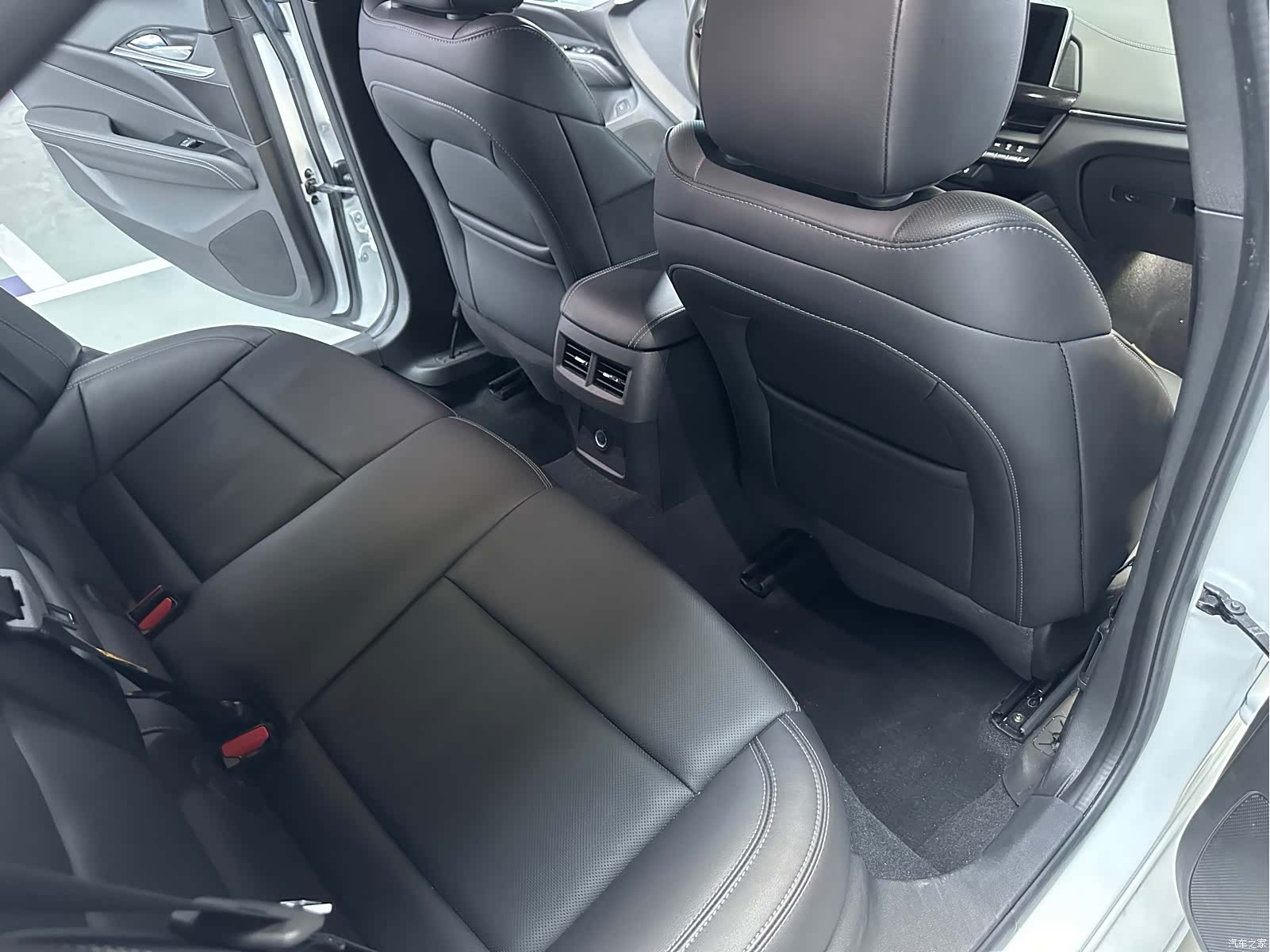Cadillac CT4, 2023 10