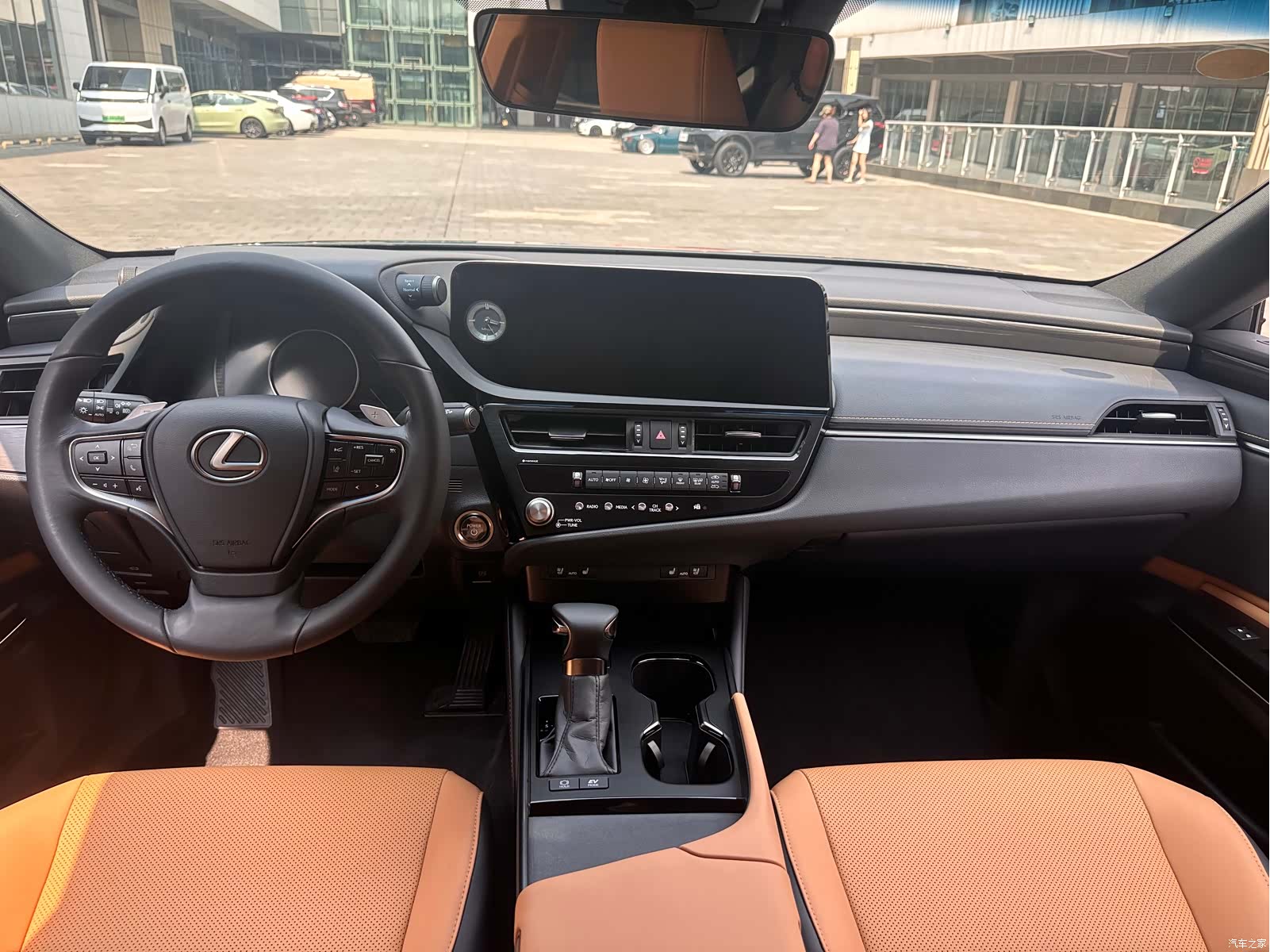 Lexus ES, 2023 13