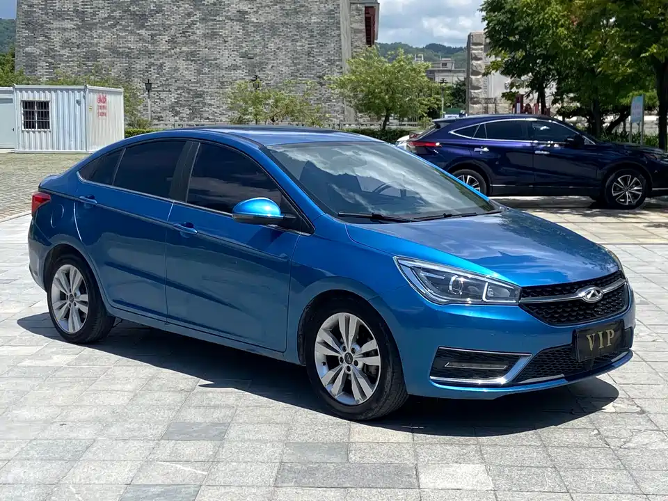 Chery Arrizo 5