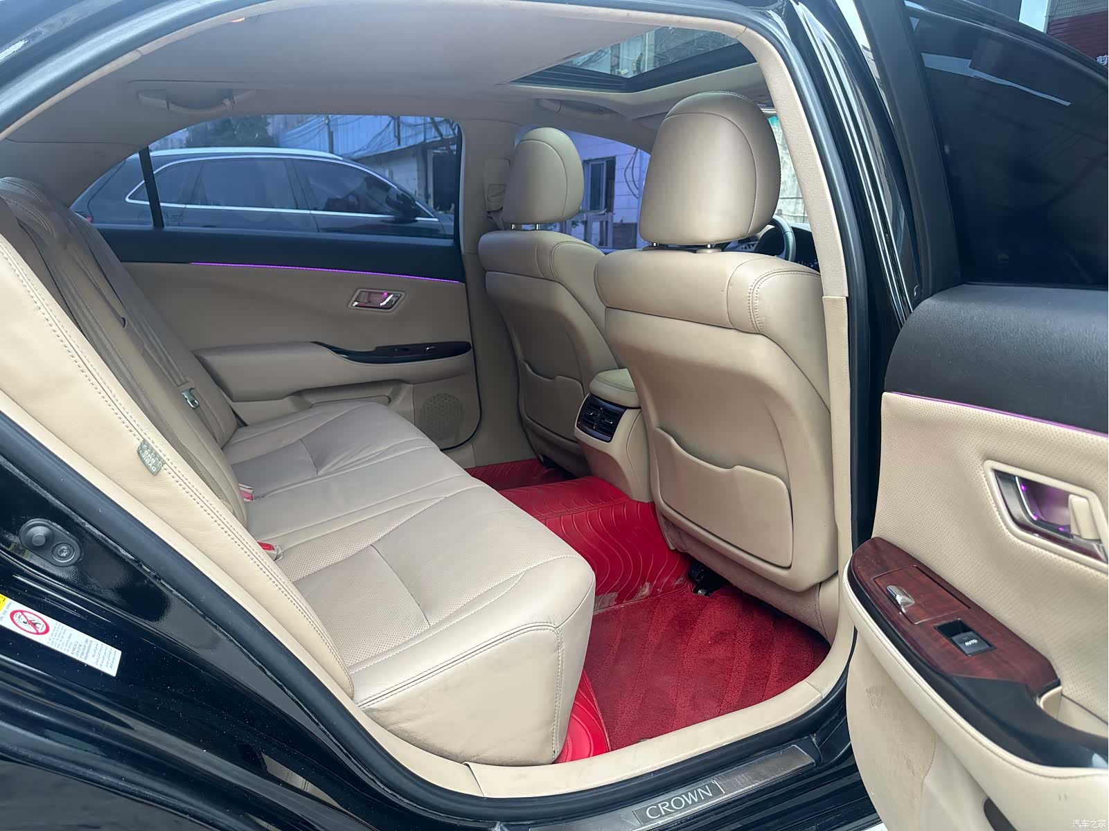 Toyota Crown, 2012 9