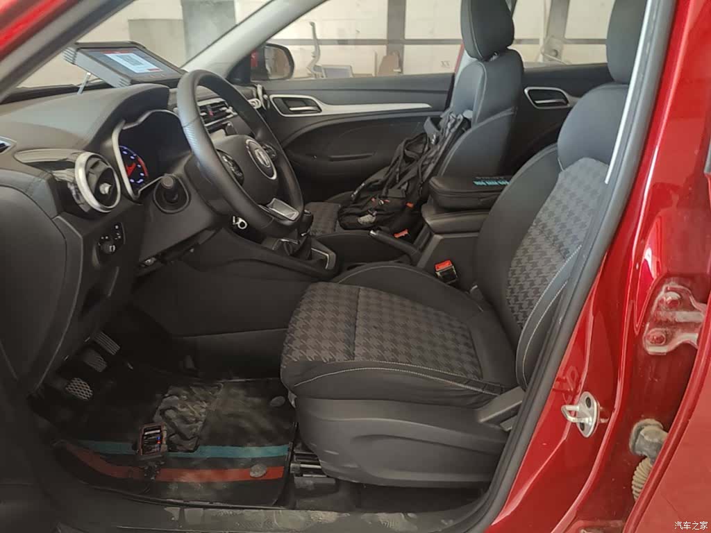 MG ZS, 2018 15