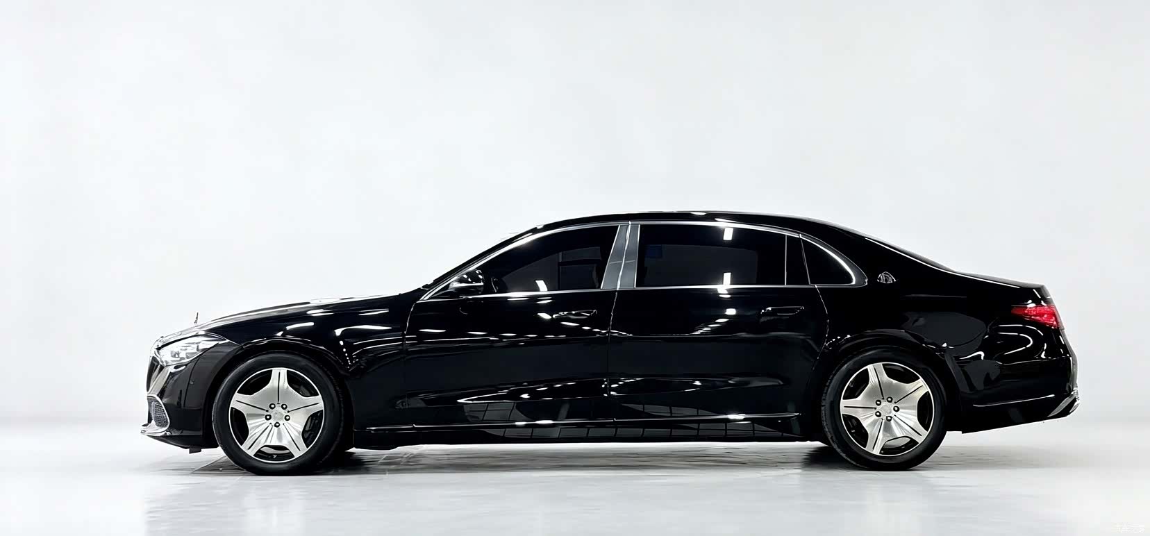 Maybach S-Class, 2023 3
