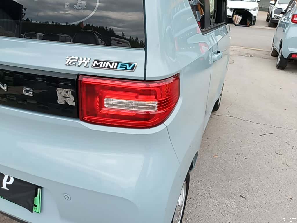 Wuling MINIEV, 2020 8