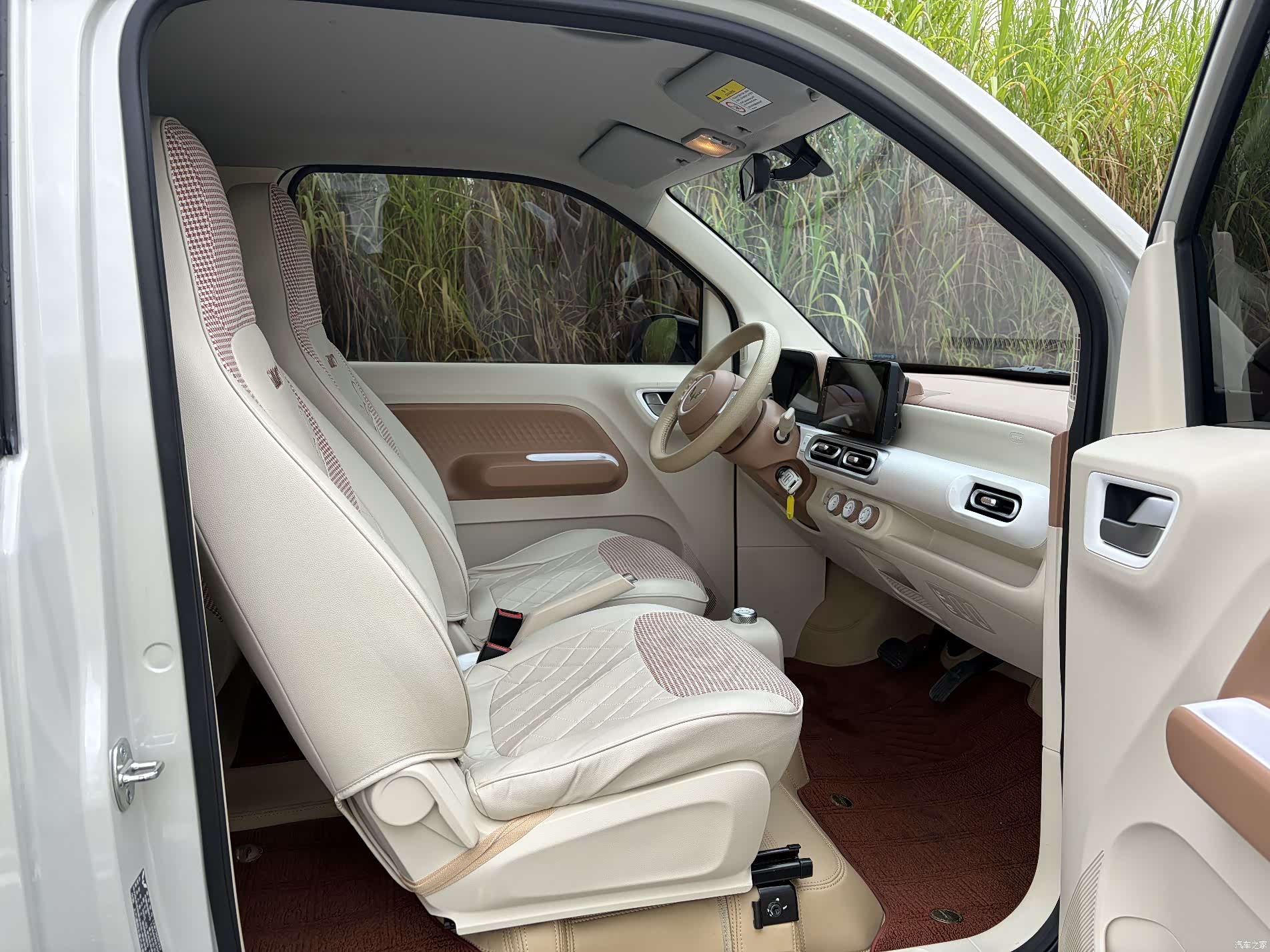 Wuling MINIEV, 2025 8