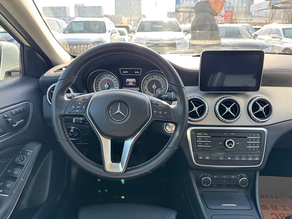 Mercedes-Benz GLA