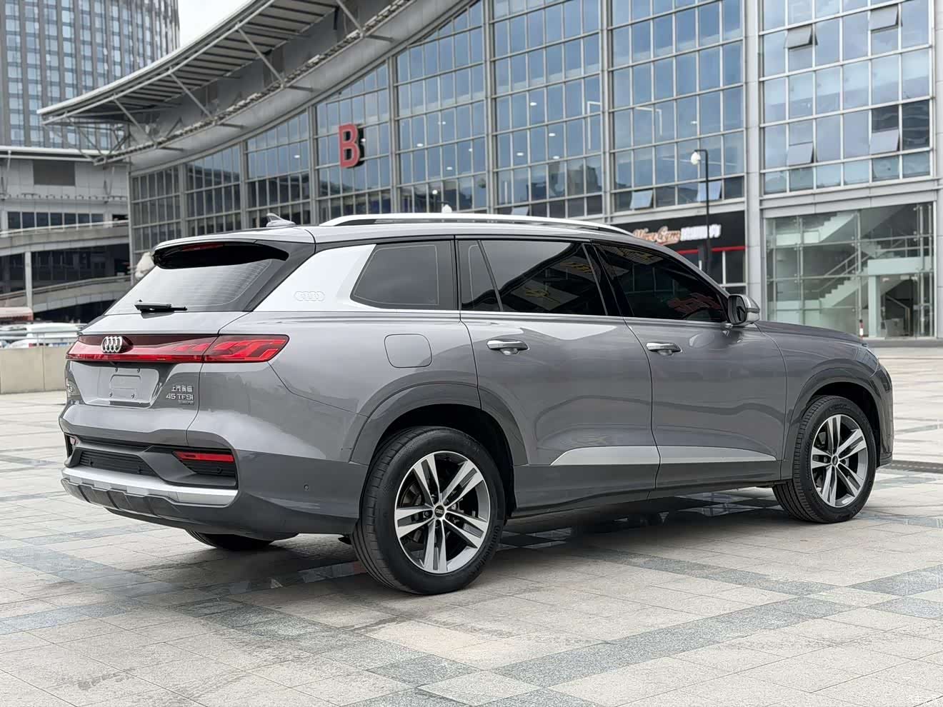 Audi Q6, 2022 все фото