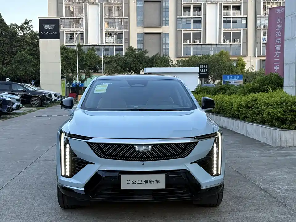Cadillac IQ Aoge