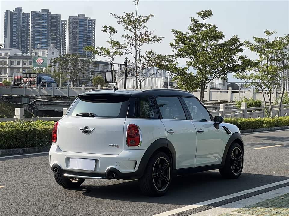 MINI COUNTRYMAN