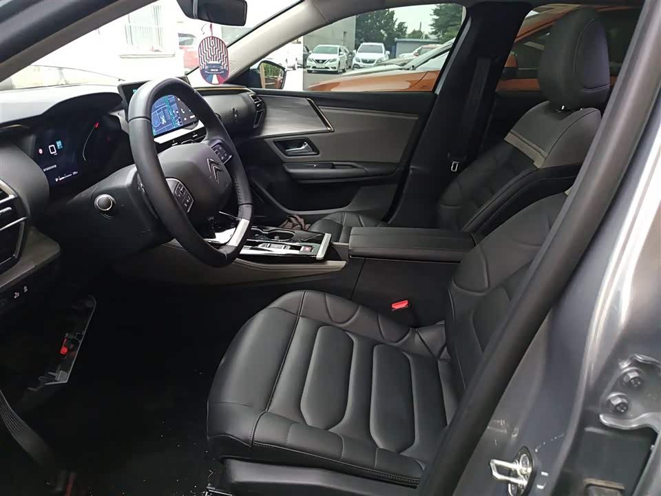 Citroen Versailles C5 X