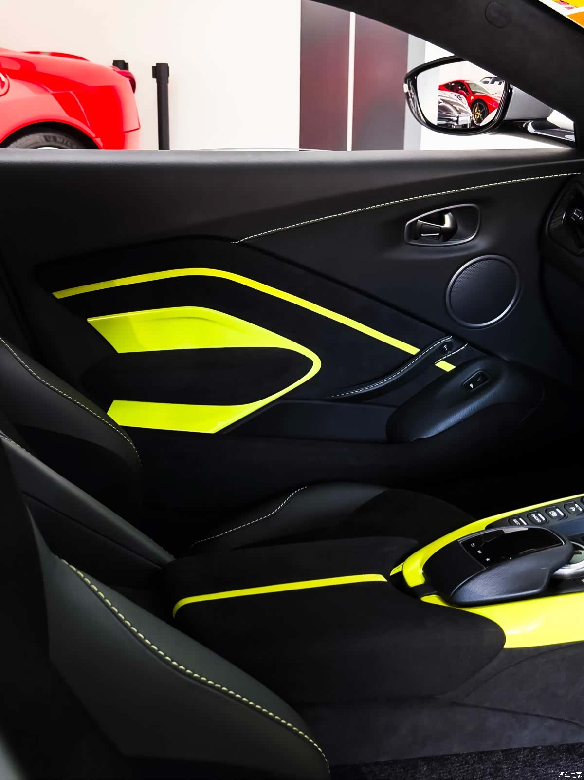 V8 Vantage, 2021 17