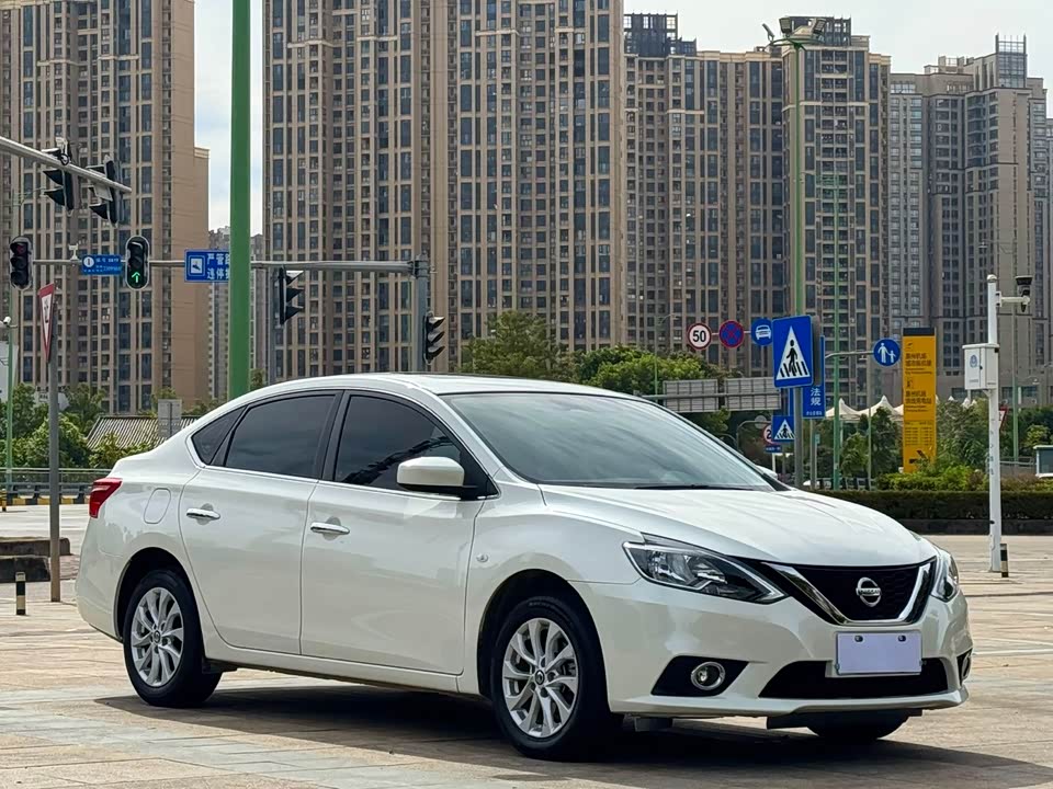 Nissan Xuan Yi