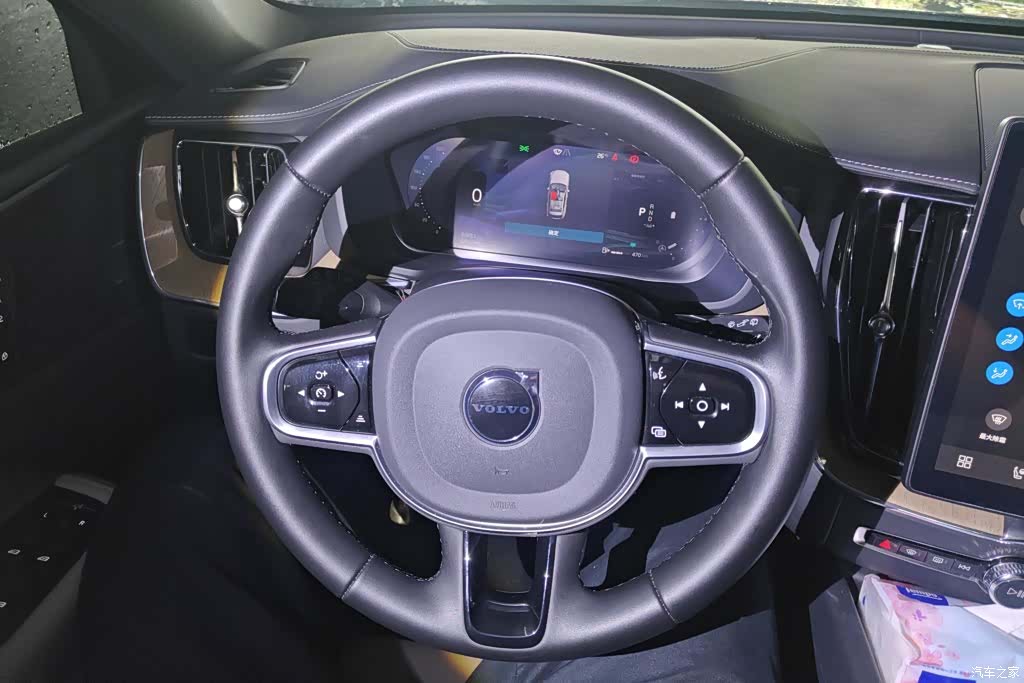 Volvo XC60, 2025 15