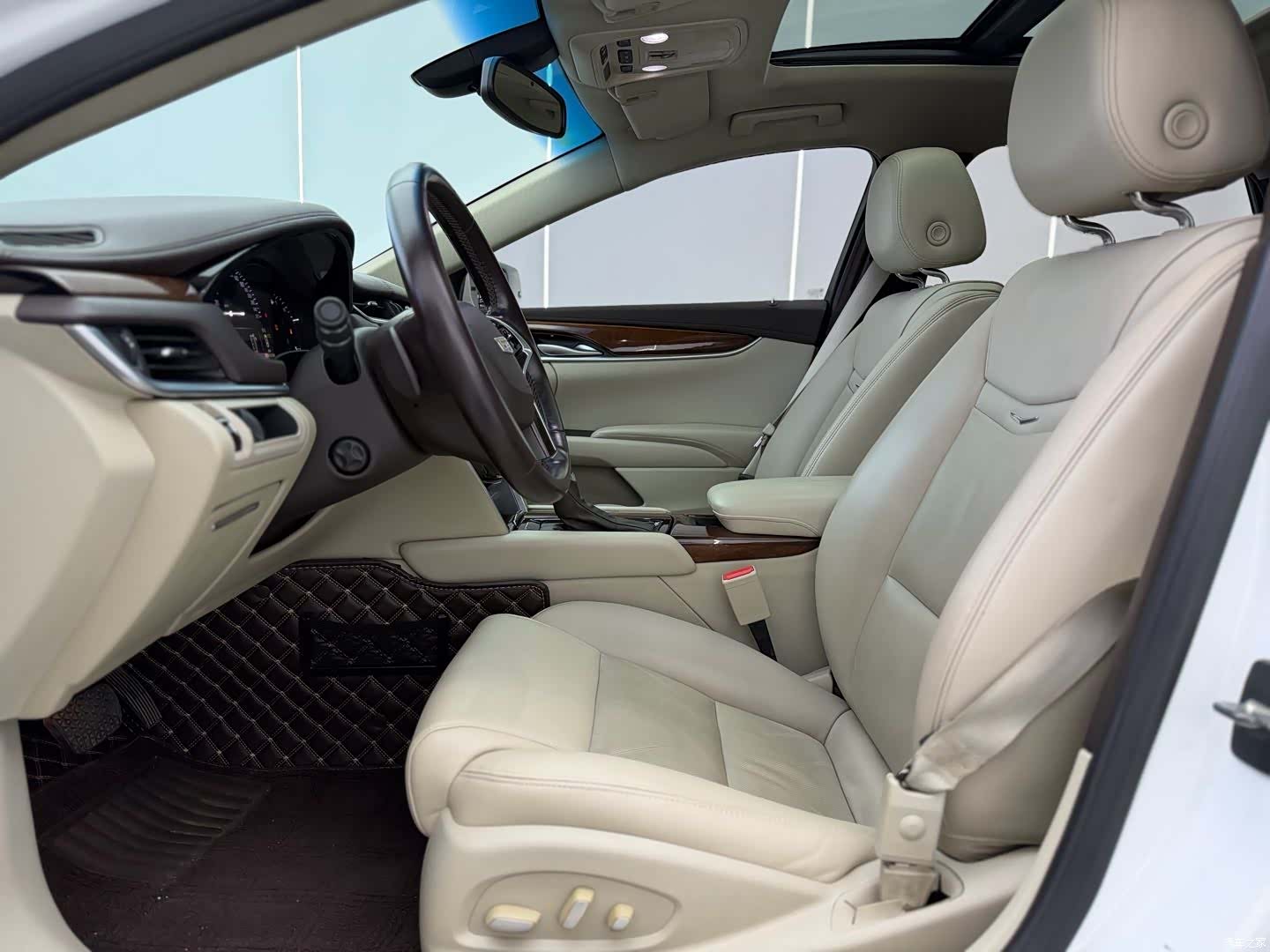 Cadillac XTS, 2016 все фото