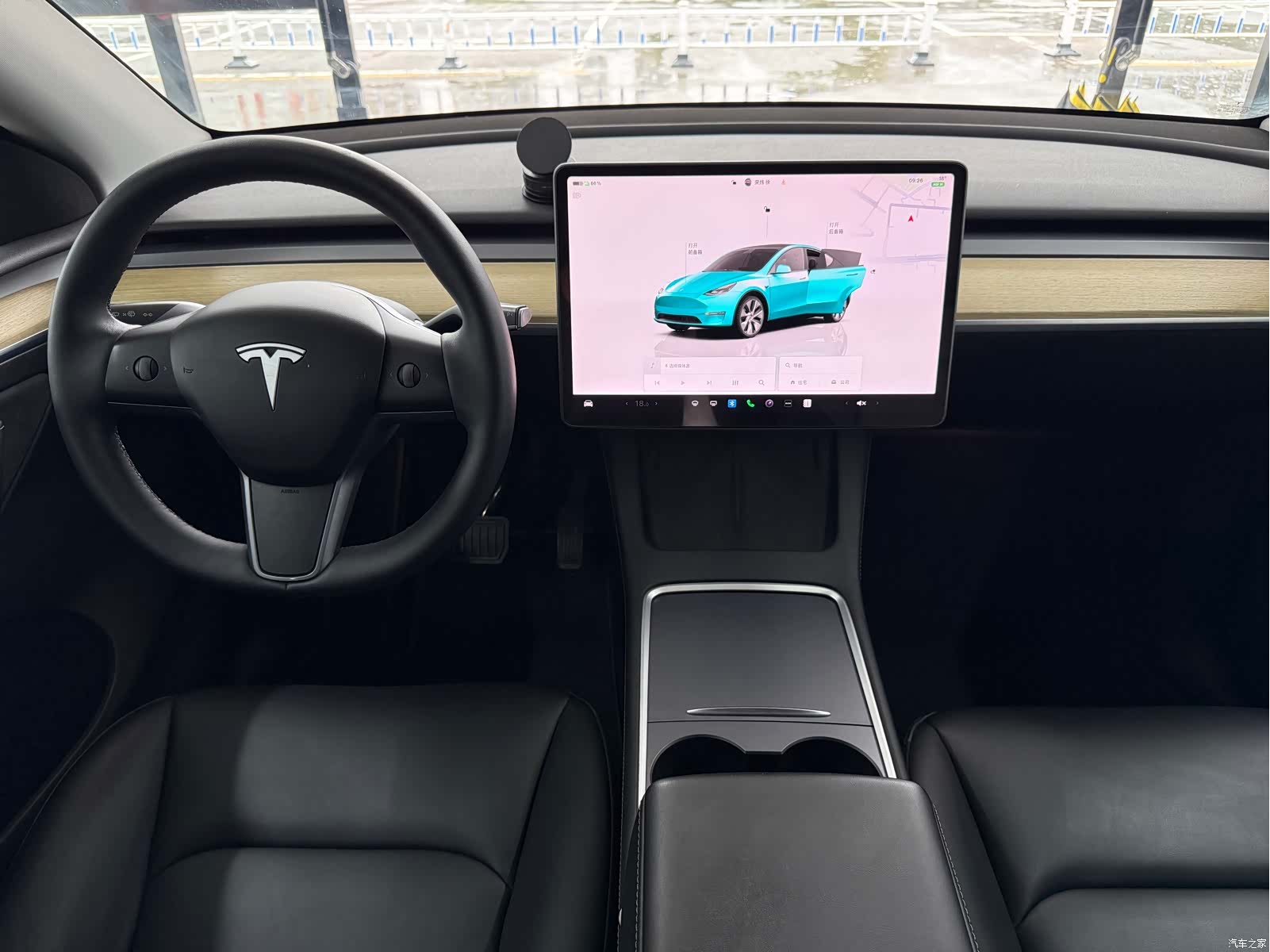 Tesla Model Y, 2023 6