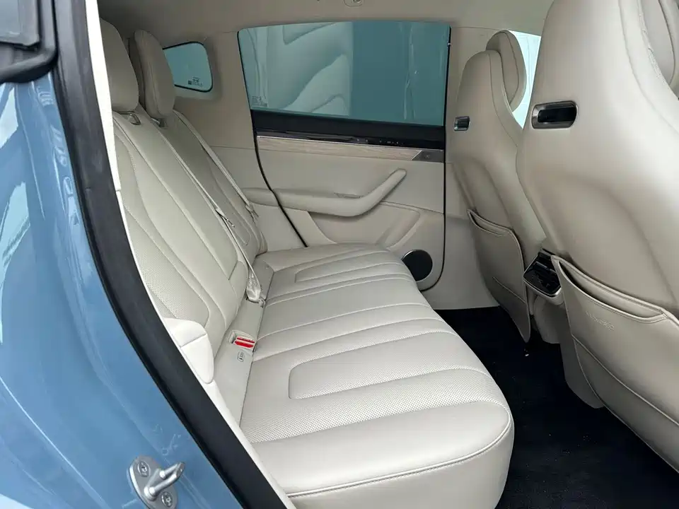 HarmonyOS Wisdom World R7