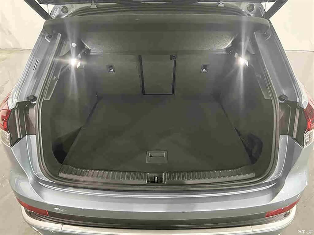 Audi Q4 e-tron, 2022 6