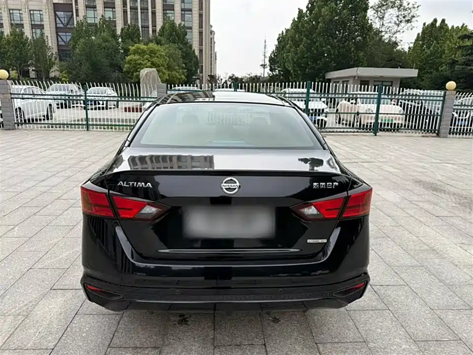 Nissan Teana
