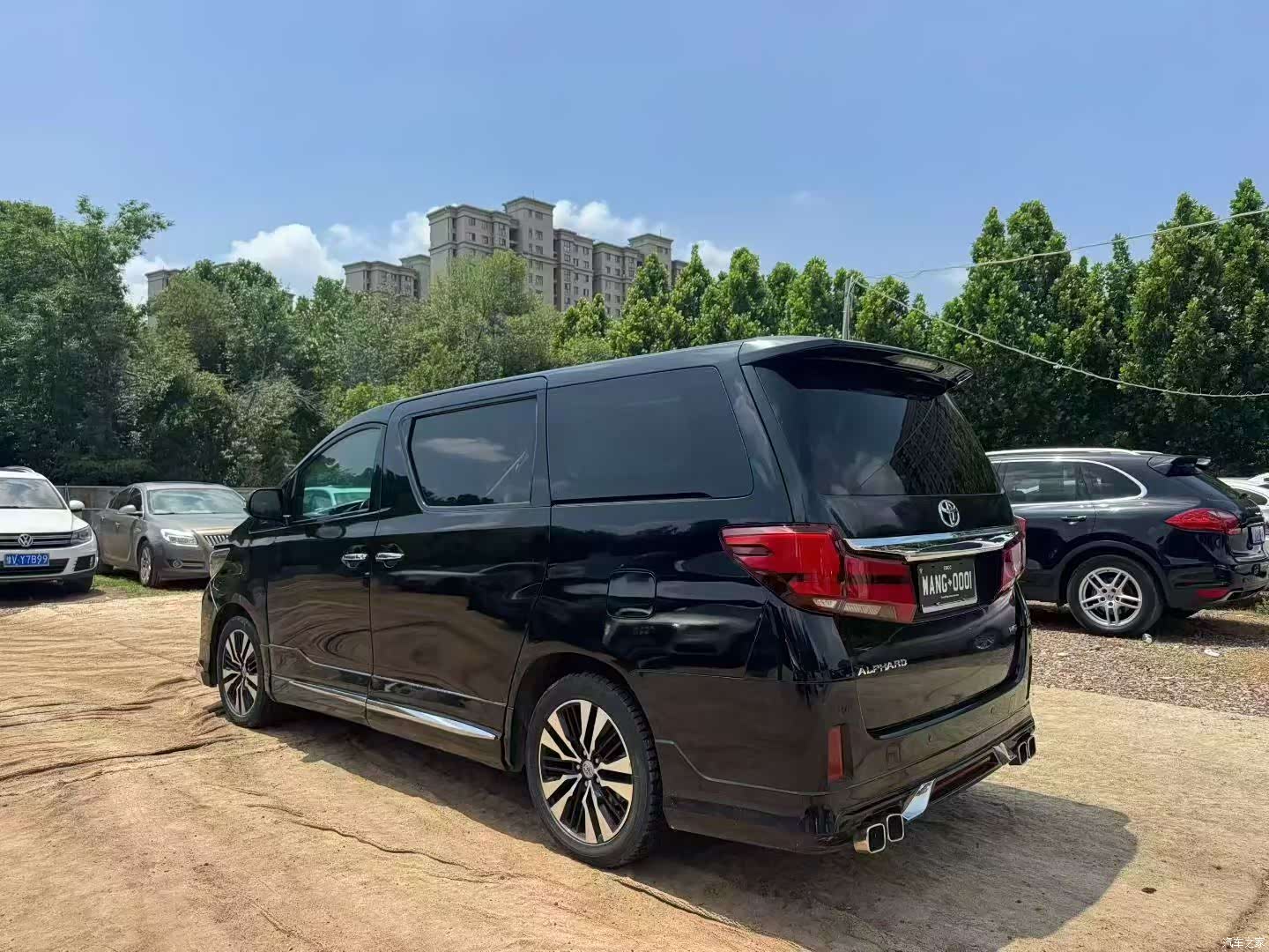 Toyota Alphard, 2011 4