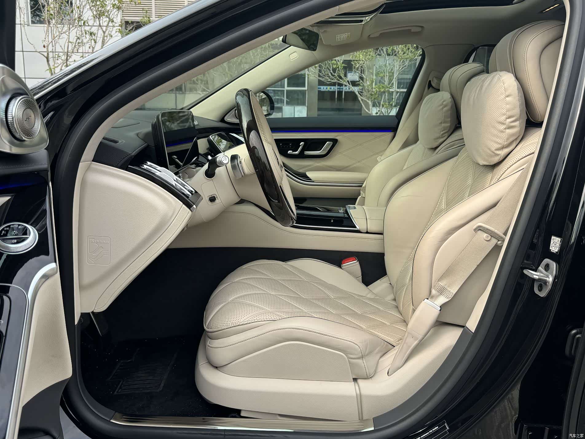 Maybach S-Class, 2023 7