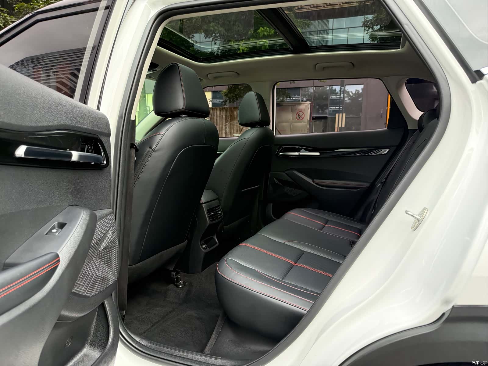 Kia KX3, 2021 11