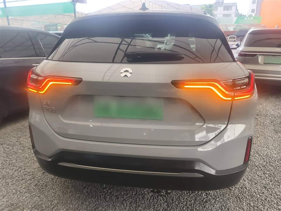 NIO ES6