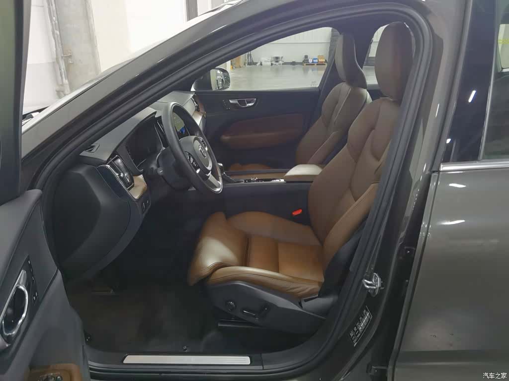 Volvo XC60, 2020 10