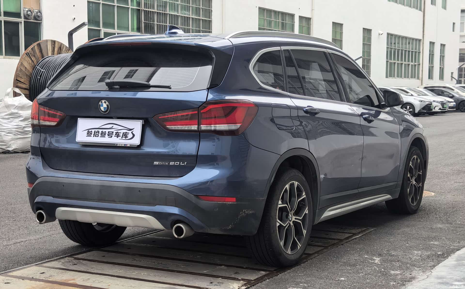 BMW X1, 2021 все фото