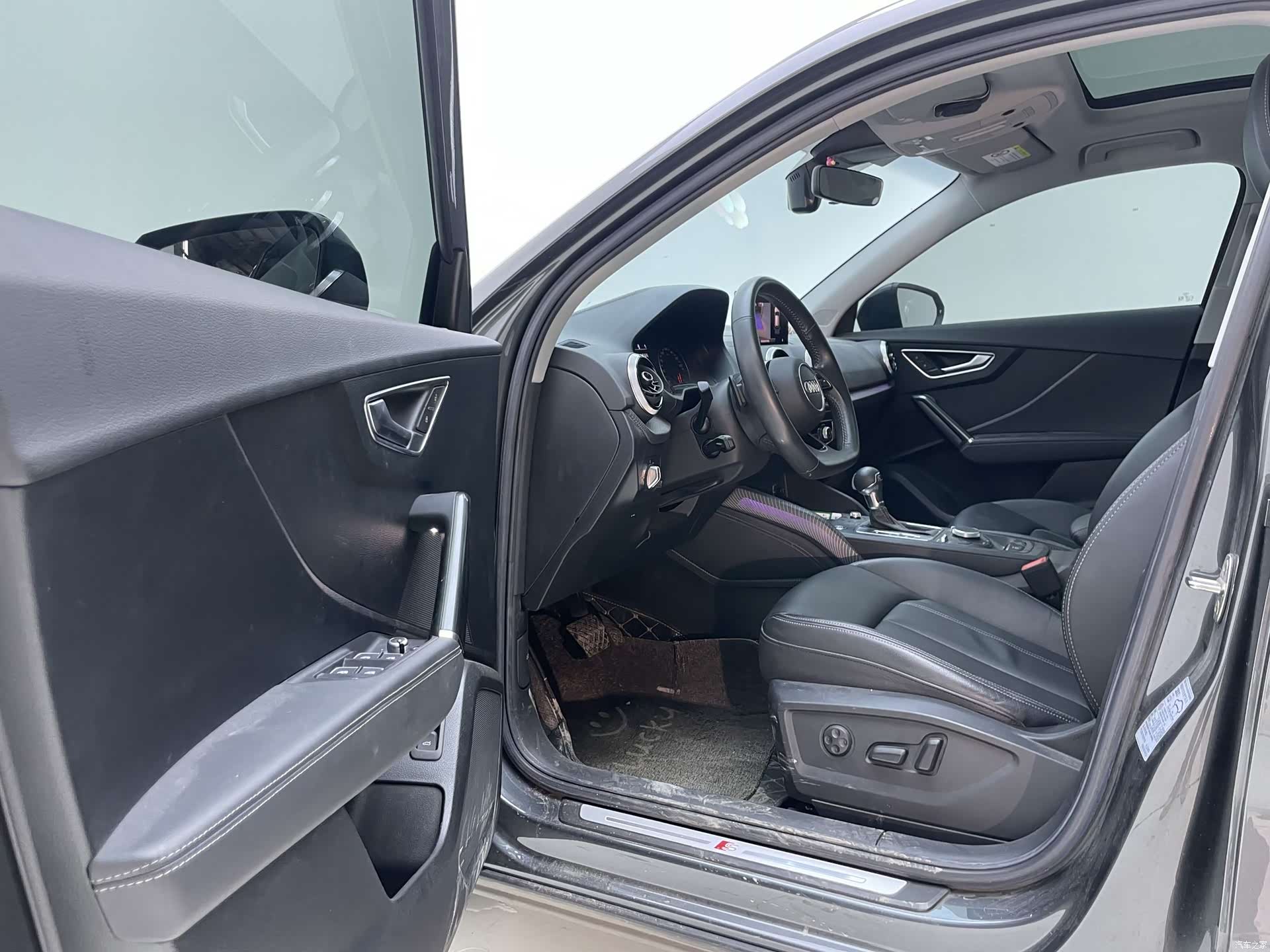 Audi Q2L, 2022 16