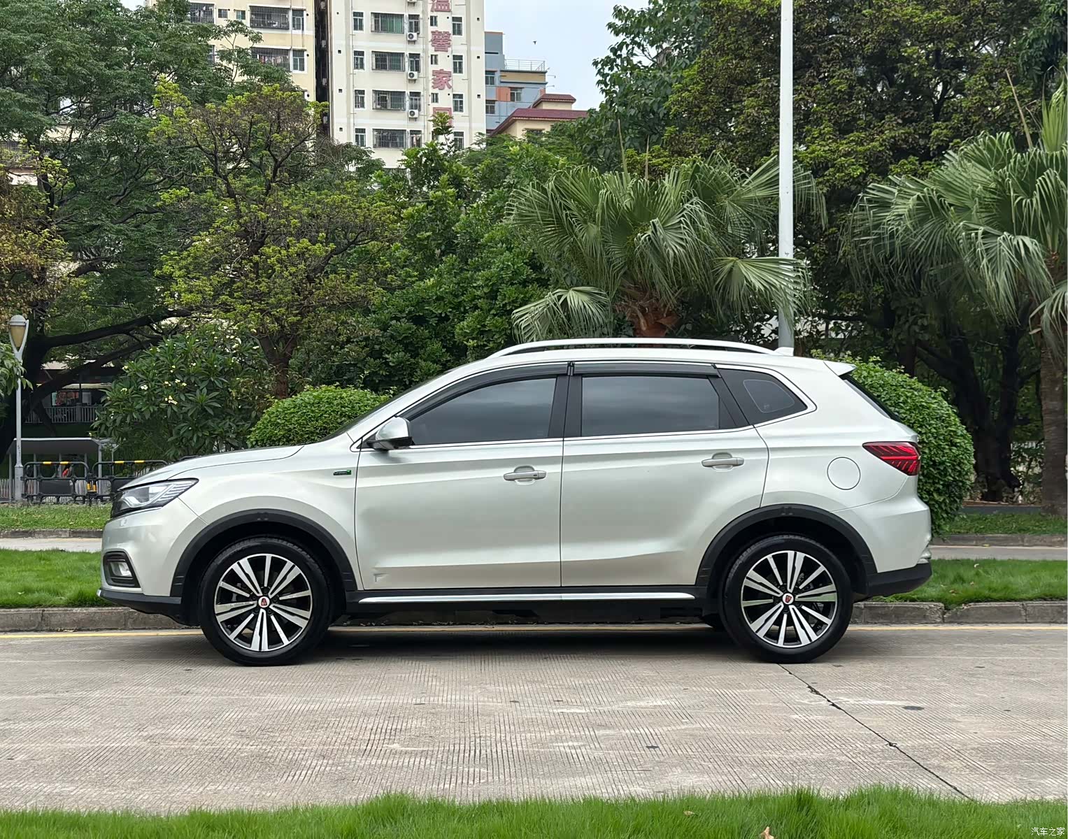 Roewe RX5, 2018 9