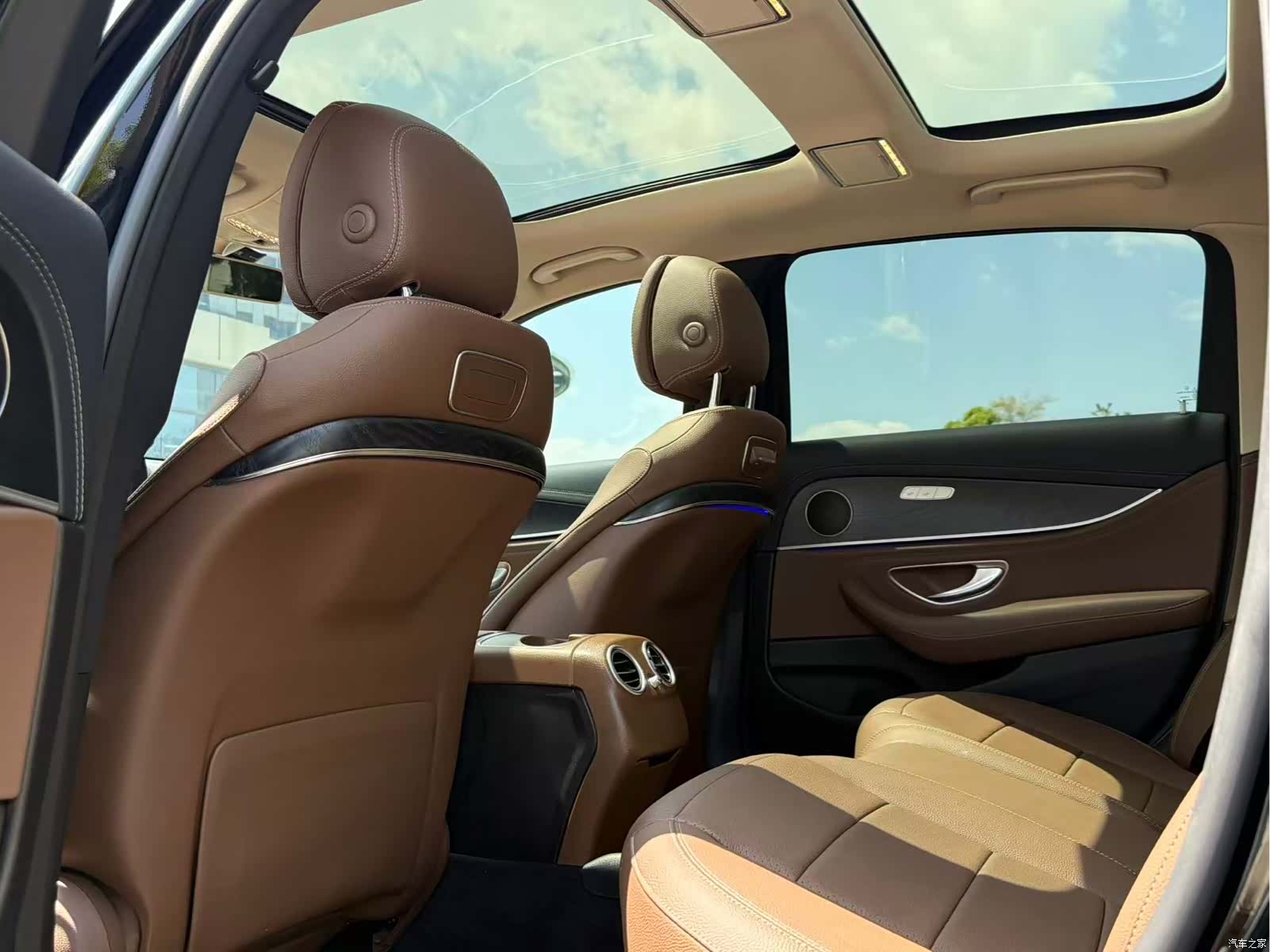 Mercedes-Benz E-Class, 2019 11