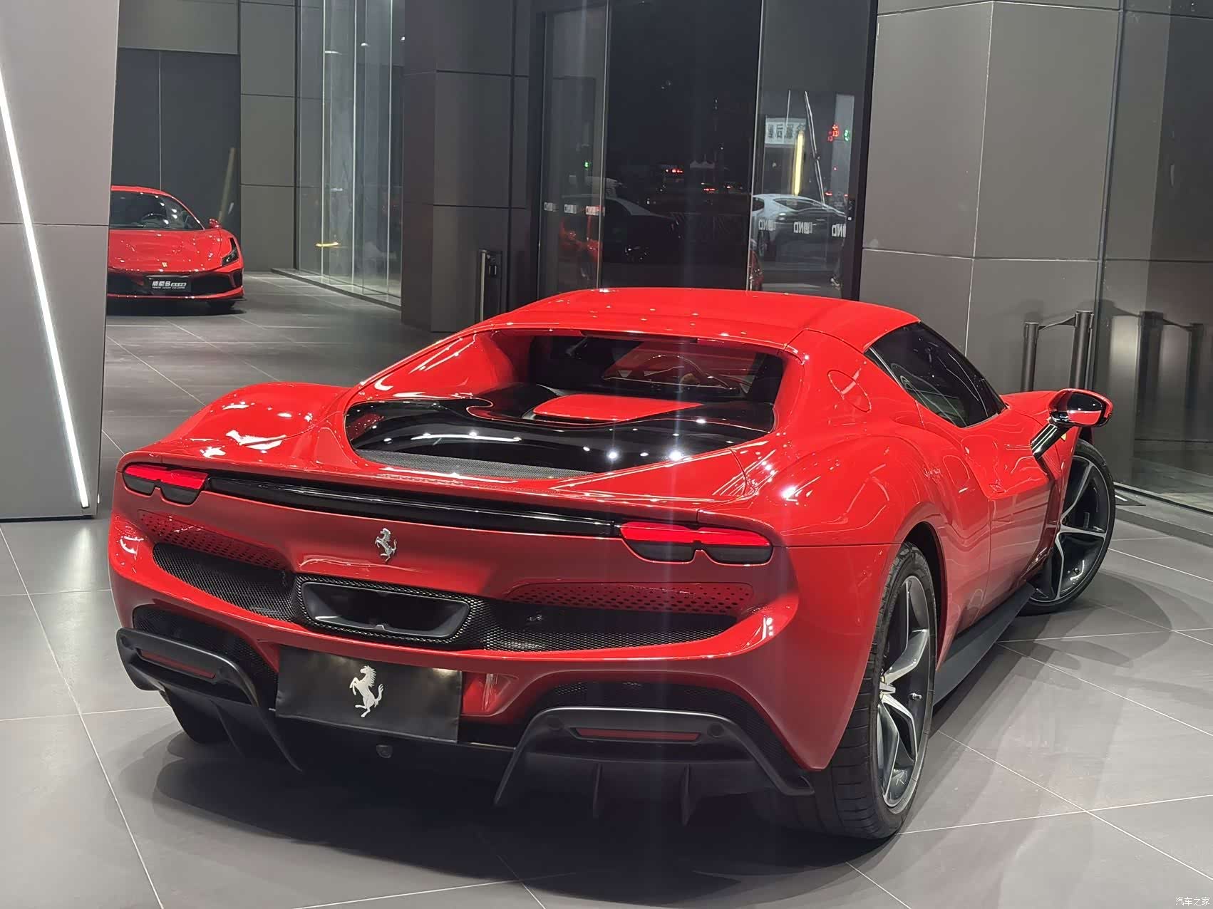 Ferrari 296, 2023 8