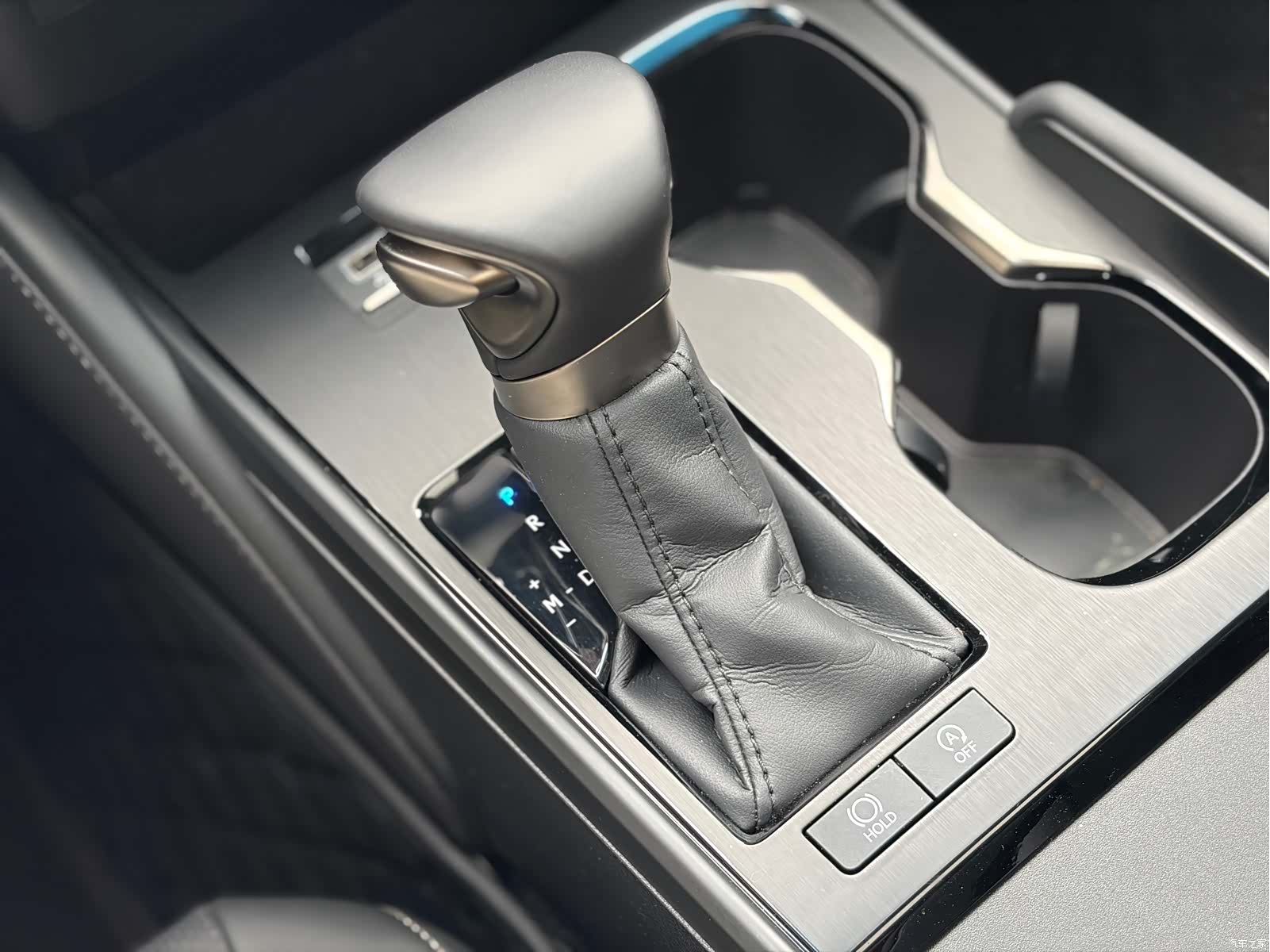 Lexus ES, 2024 9