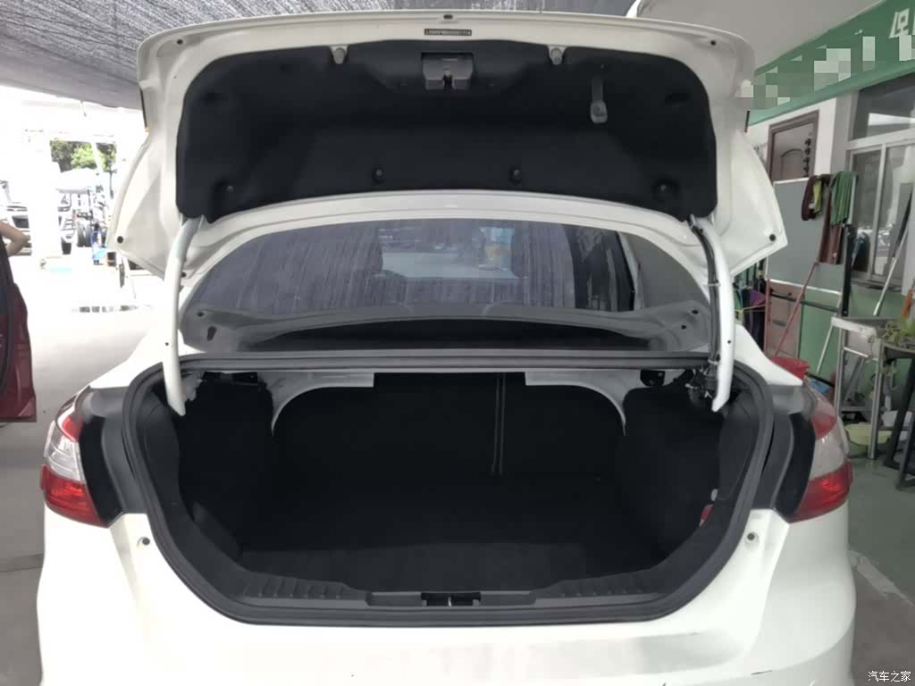 Ford Focus, 2015 19