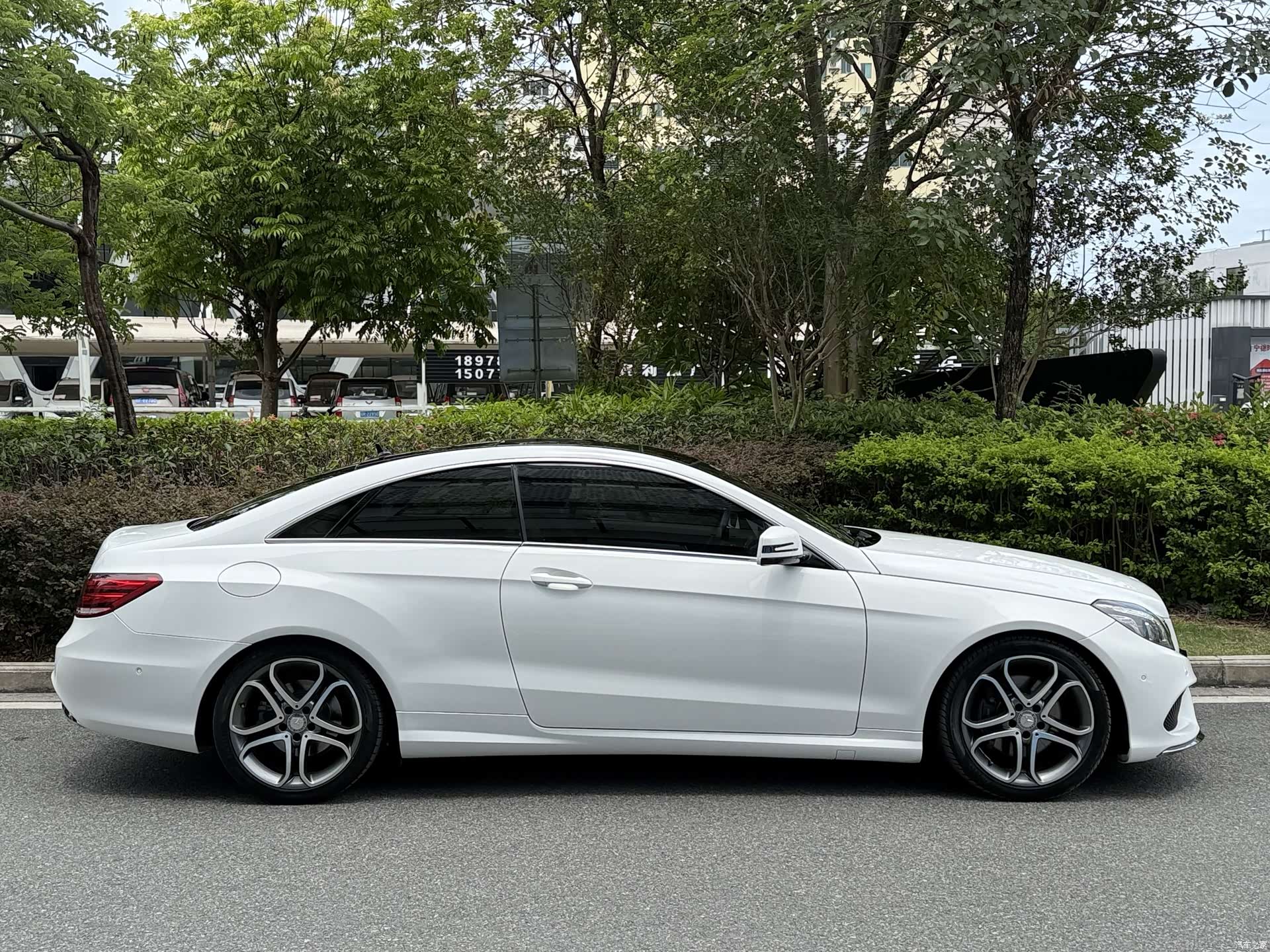Mercedes-Benz E-Class, 2015 все фото